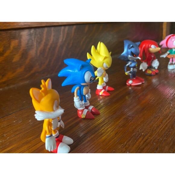 Sonic the Hedgehog Action Figures, 6 Piece Figurine Play Set, Kids Easter Basket - Picture 2 of 11